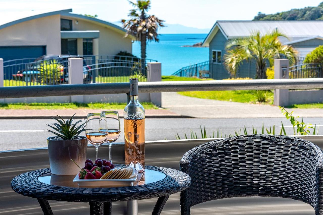 Oneroa Bay Villas Екстериор снимка